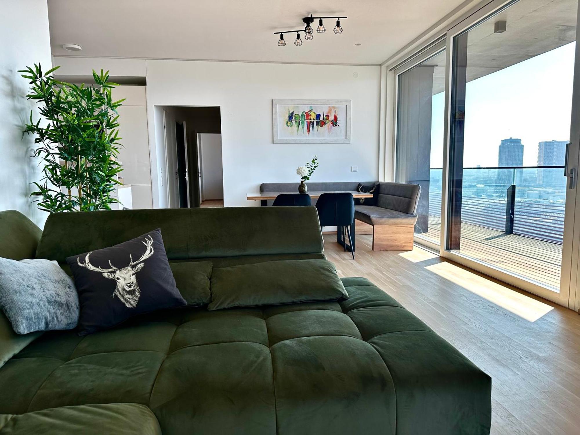 Panorama Sky Apartment I Rooftop Pool I Metro Station Wina Bagian luar foto